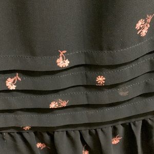 Madewell misi skirt, black with burnt orange flowers